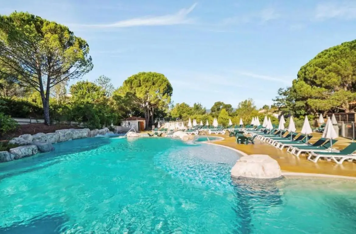 Maison Cosy 4-6 Personnes - Village Pierre & Vacances Grospierres 0*,
